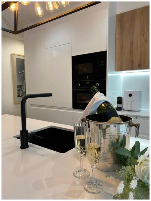 산세바스티안 Elegance Lifestyle - Parking Gratuito! 아파트 외부 사진